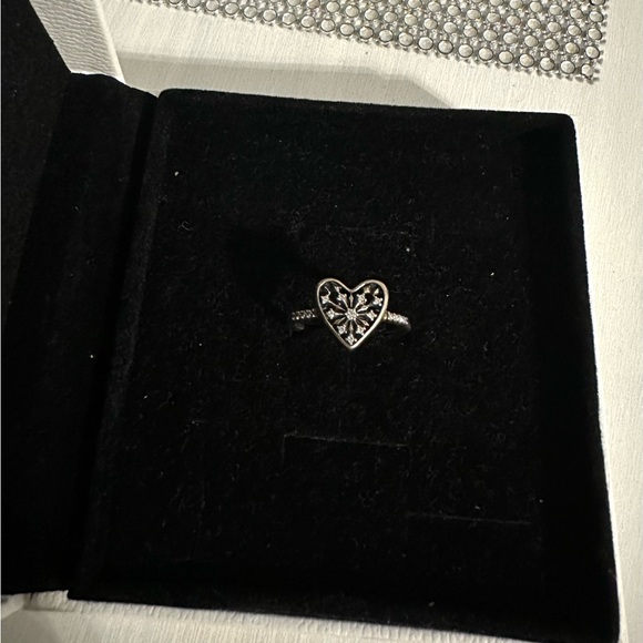 Pandora rink size 7 - Picture 2 of 3